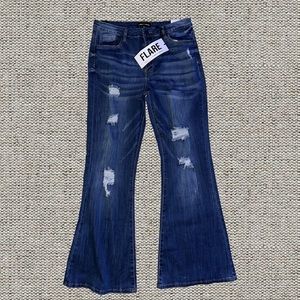 ✨NWT ALMOST FAMOUS , RUE 21, DISTRESSED FLARE JEANS, SIZE 13✨